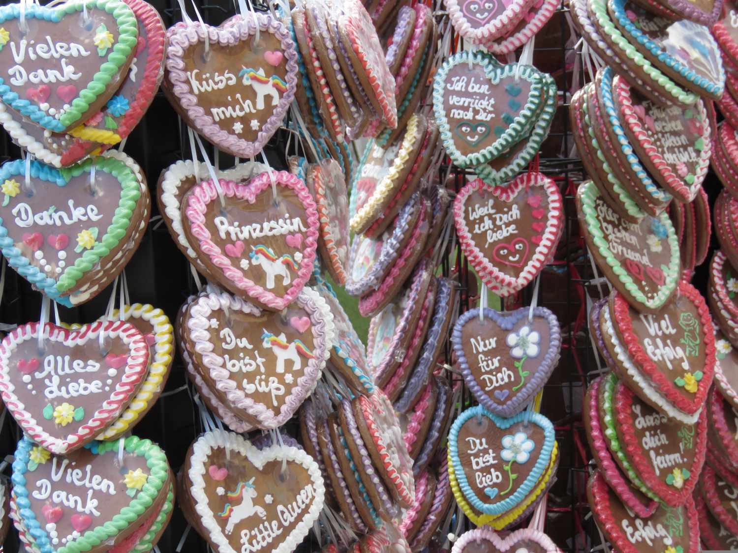 Traditional German Lebkuchen hearts.